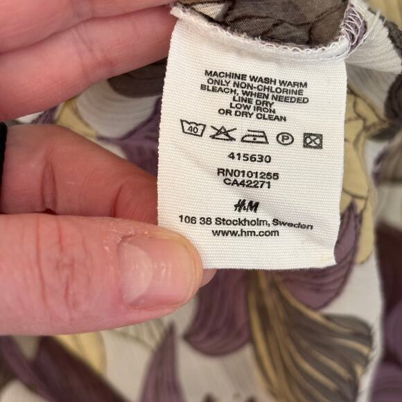 H&M Blouse Womens 22 Purple Yellow Floral Popover Crinkle Textured Career Church - Picture 11 of 12